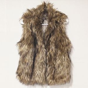 EUC Beautiful Brown Faux Fur Veat